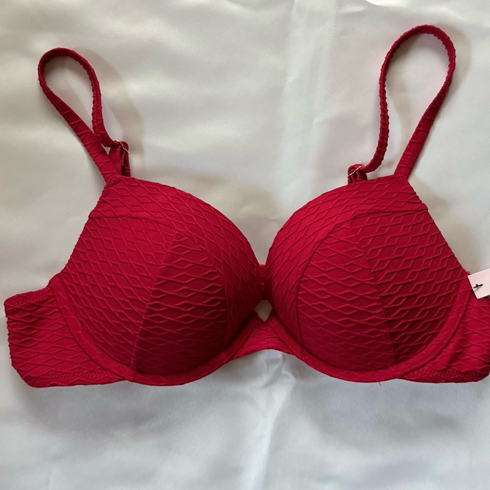 VICTORIAS SECRET Red Bikini Top Textured Swim Top~NEW WITH TAGS!~ size- 36B